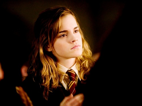  Hermione Granger 壁紙