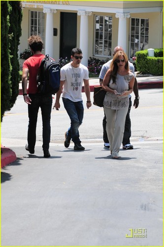 Shia LaBeouf Passes سے طرف کی Joe Jonas in West Hollywood