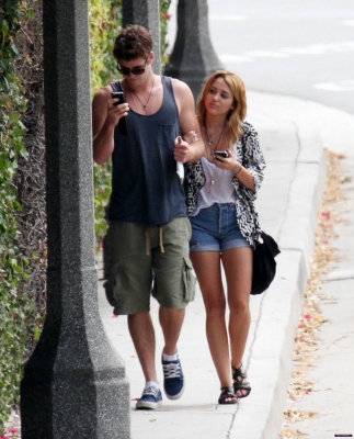  Liam & Miley out in LA