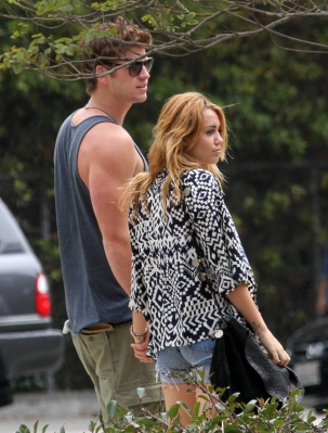  Liam & Miley out in LA