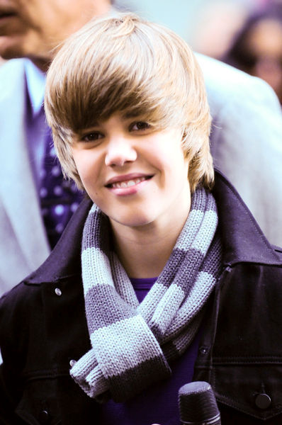 justin bieber smiling cute. Was whyjb smiling, dont use