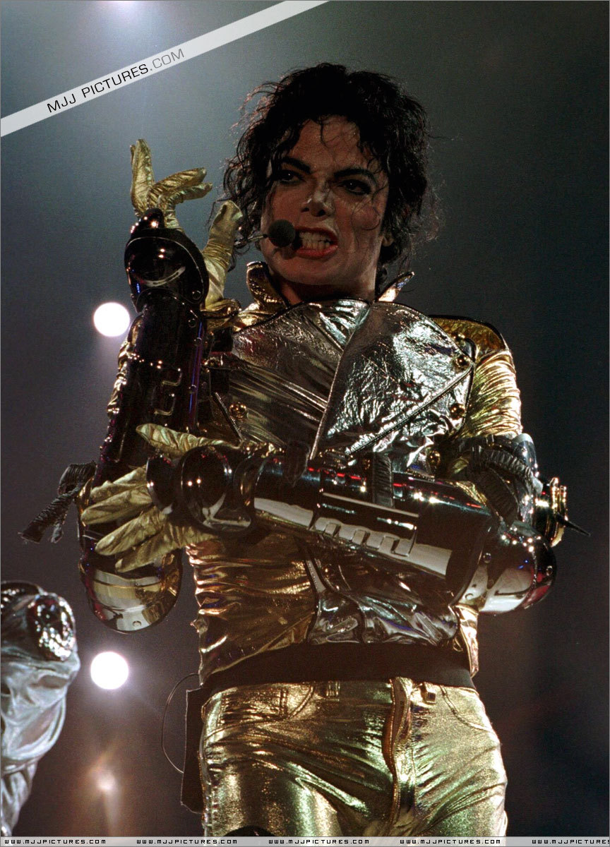 Sexy Gold Pants...♥ Poll Results - Michael Jackson's Gold ...
 Michael Jackson In Gold Magazine