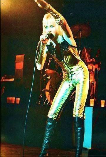 Cherie currie sexy.