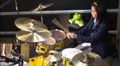  What 14-yr-old drummer, acid girl has earned a large following as 'the real Ritsu'?