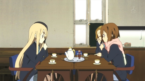  (S2)In EP23, Mugi and Yui have a showdown where they see how many bites they can take from a Pocky in ten seconds. How many before Yui bites her tongue?