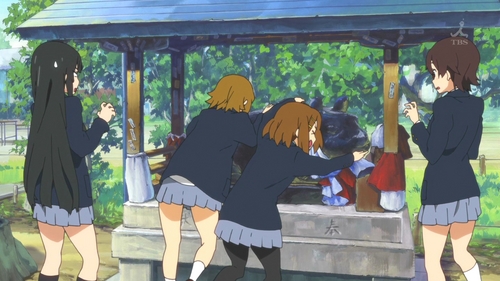  (S2)In EP04, the girls visit Kitano Tenman-gu, a famous shrine in Kyoto. They learn from Nodoka to rub the cow deity for exam success. Why is this?