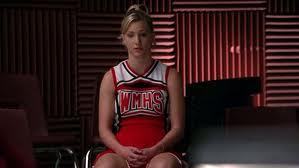  Why was Brittany stuck in the música room?