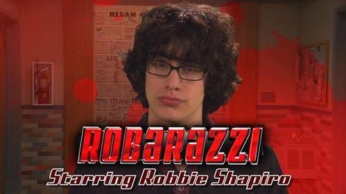  Who was Robbies first 'victim' in the episode "Robarazzi"?