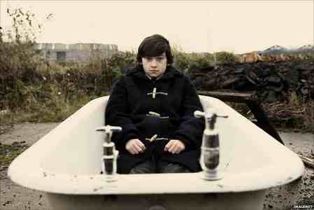  who dose craig play in submarine