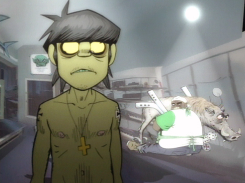  Who does Murdoc introduce first on एमटीवी Cribs?