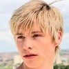 Yes. I had a random urge to iconize this pic of Maxxie. He