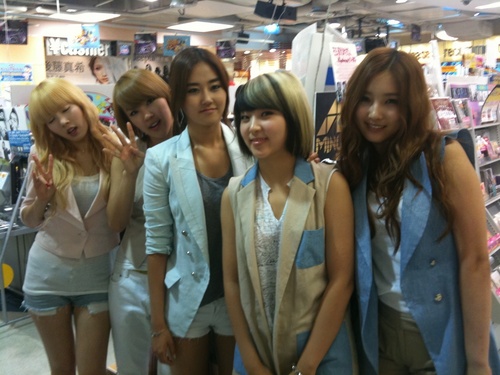  4minute in Japon