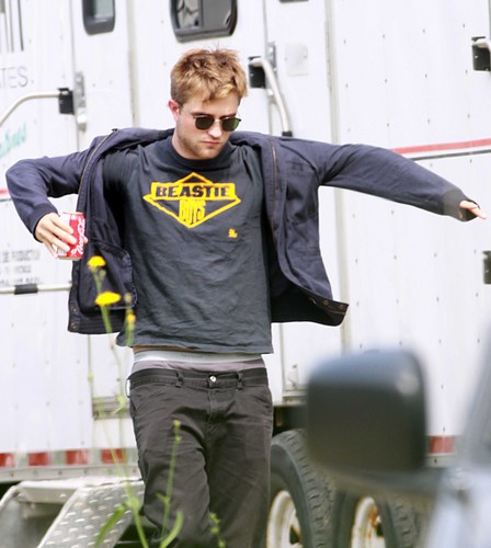  Rob Visits "On The Road" Set