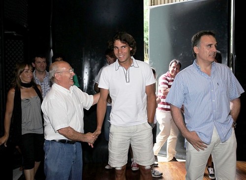  Nadal style: athletic shorts are not suitable for such an event!