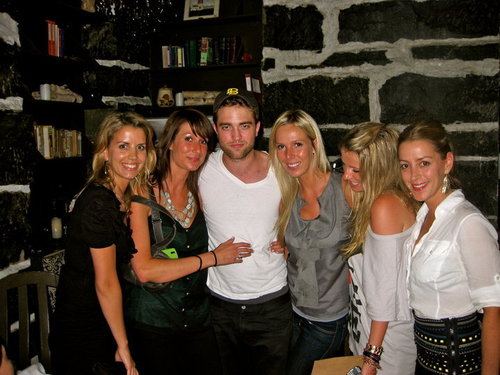  Rob in Montreal with some (lucky) 팬