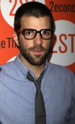  Zachary Quinto - "Trust" Off-Broadway Opening Night 13/08/10