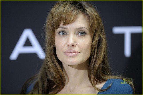  Angelina Jolie: 'Salt' Photocall in Berlin!