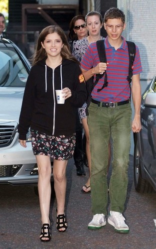  Anna in Londres with Michael Cera