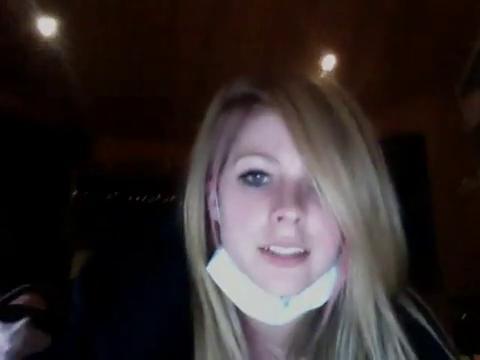  Avril Lavigne - Vlog from Hensen Studios