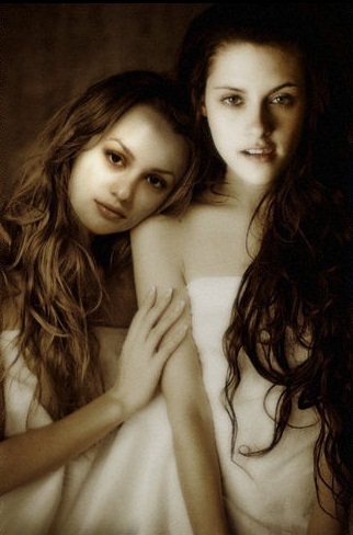  Bella with older Renesmee