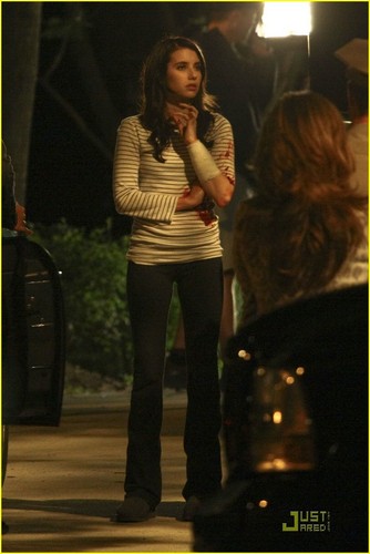  Emma Roberts on the set of Scream 4