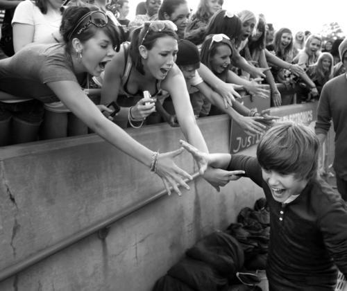 Justin + Fans