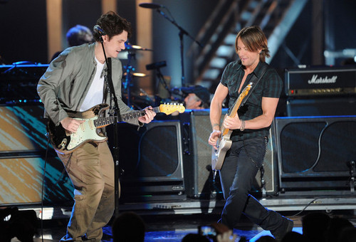  Keith Urban and John Mayer perform together at CMT Awards