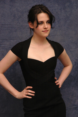  NEW "The Runaways" Press Conference