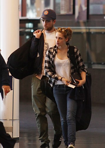  Rob and Kristen leaving Montreal