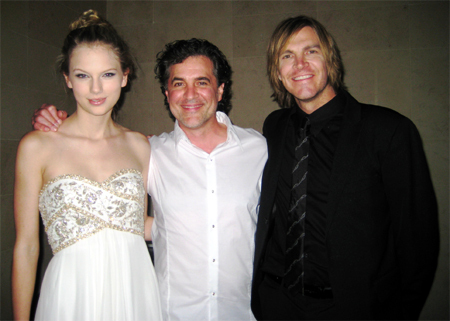  Taylor & Những người bạn