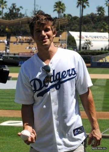  Matt lanter, Jessica lowndes and Michael Steeger at Dodgers game