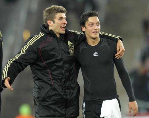 Thomas Müller & Mesut Özil