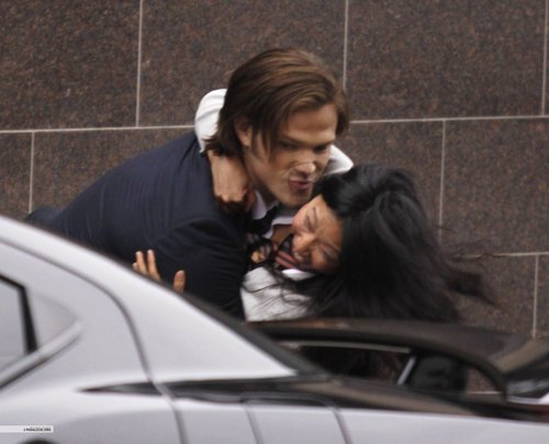  Jared on set of 邪恶力量 - August 9th 2010