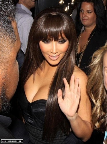  Kim @ 'Keeping up with the Kardashians' Season 5 Premiere Party