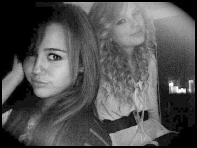  Miley and Taylor veloce, swift