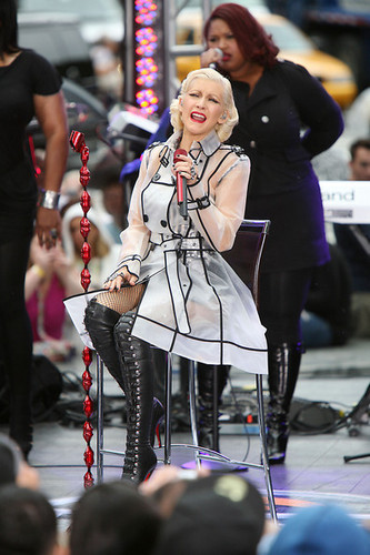  Christina Aguilera on 'The CBS Early Show' 2