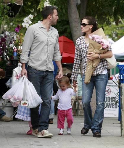 Jen and Ben at the farmer’s market with the girls!