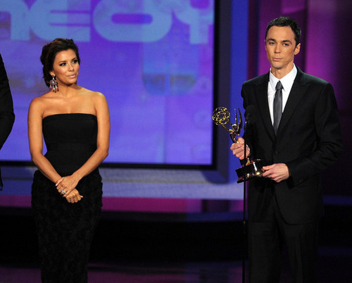  Jim Parsons Accepting An Emmy Award @ the 2010 Emmy Awards