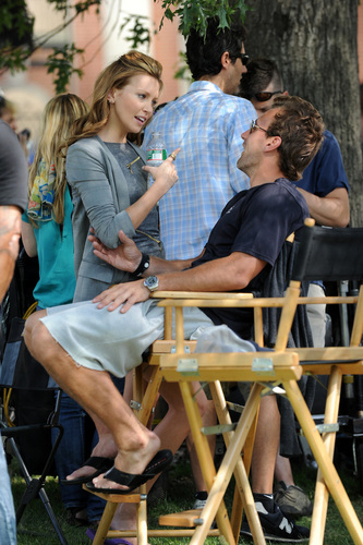  Katie Cassidy and Chace Crawford - Shooting Gossip Girl, August 25th (HQ)