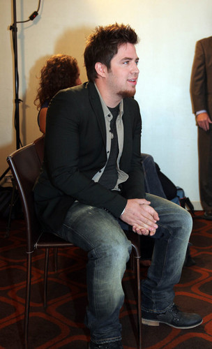  Lee DeWyze @ the Press Conference to Start Feeding America's Hunger Action 月