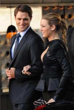  Blake Lively and Sam Page [on set]