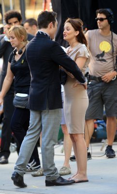  Ed and Leighton on the Gossip Girl set August 31