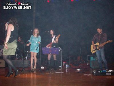  Everly Performing at the mahindi, nafaka Palace (08/29/10)
