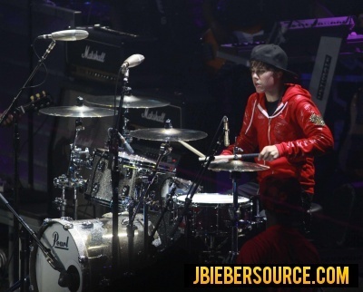  Justin performing at Madison Square Garden