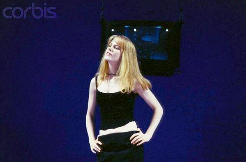  Nicole Kidman on stage in The Blue Room