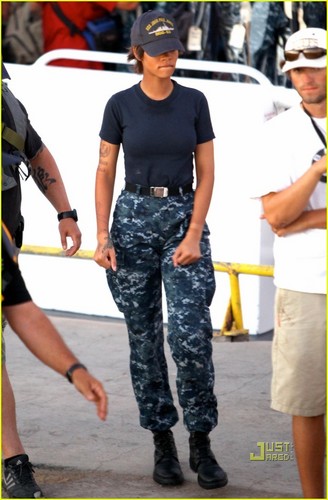  Rihanna: Only Girl in the Battleship World