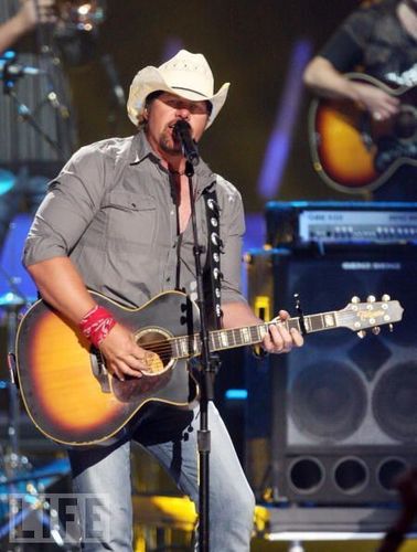  Toby Keith:)