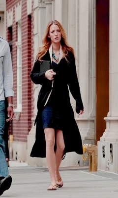  BL on the set of Gossip Girl
