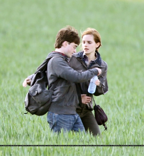  Daniel and Emma behind the scenes
