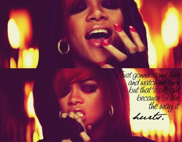 Песня l like the way. Рианна Love the way you Lie. Rihanna Love the way you Lie. Rihanna album. Cry Rihanna какой альбом.